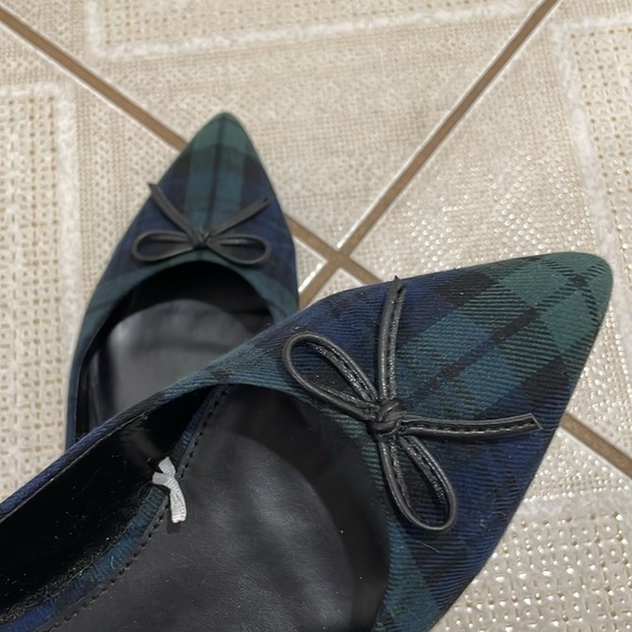 Plaid green flats - Picture 4 of 4